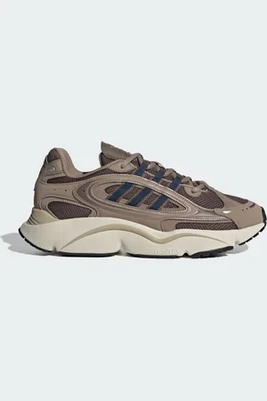 adidas Tenis Ozmillen Chalky Marrón - Hombre