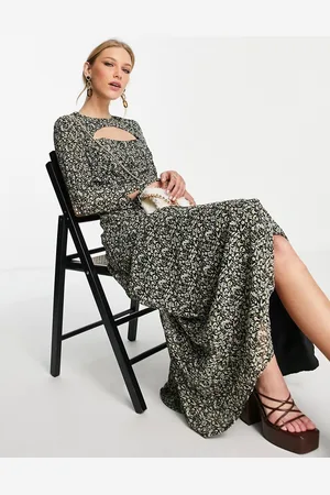 Ghospell Long sleeve maxi dress with cut out in dark winter floral