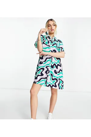 Pieces® Exclusive mini shirt dress in wavy print