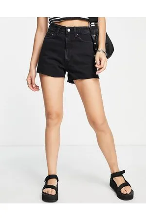 https://images.fashiola.mx/product-list/300x450/asos/571652157/rowe-denim-shorts-in-echo.webp