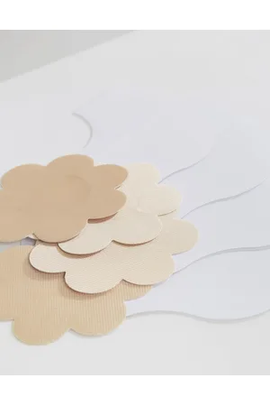 Magic Bodyfashion Lift Solution with petal nipple covers
