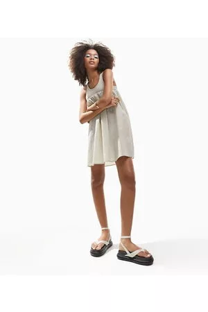 ASOS Mujer Cortos - Racer 2 in 1 mini smock dress with puff skirt in stone
