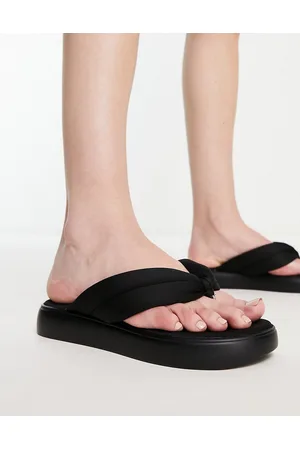 Urban Revivo Flatform toe post sandals in