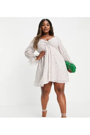 Forever New Ever New Curve sweetheart tiered romantic sleeve mini dress in ditsy floral