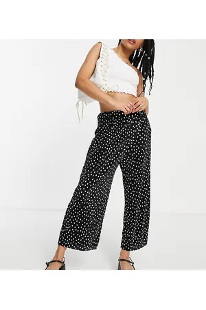 ASOS ASOS DESIGN Petite plisse wide leg culotte pants in mono dot