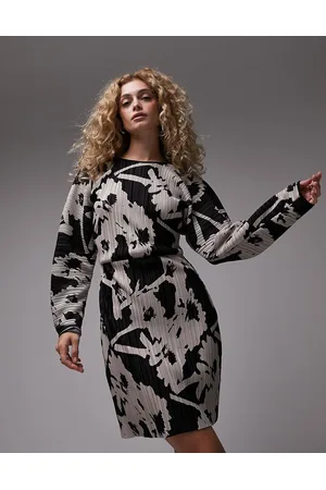 Topshop Plisse balloon sleeve mini dress in mono