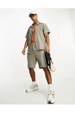 SELECTED Plisse shorts in khaki - part of a set
