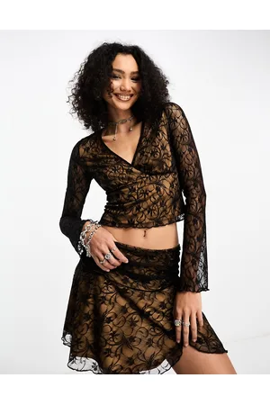 Bailey Rose V-neck crop top in vintage lace - part of a set