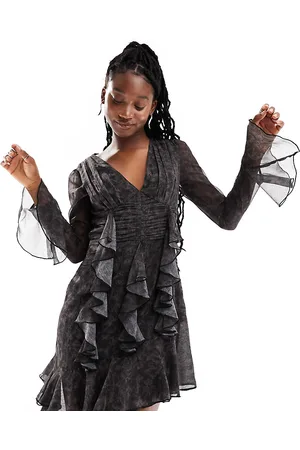 Reclaimed Mini ruffle dress in print