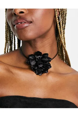 Monki Rose corsage necklace in