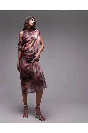Topshop Off the shoulder midi column dress in blurred print