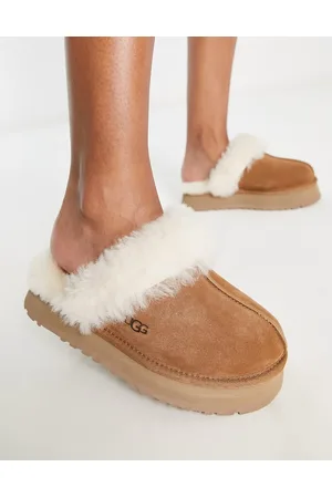 UGG Disquette slides in chestnut