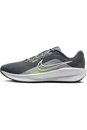 Nike Downshifter 13 sneakers in and gray