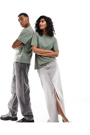 Reclaimed Unisex T-shirt in washed khaki