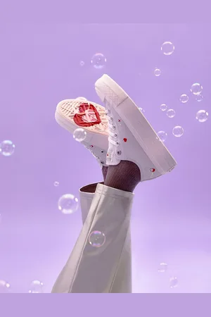 Converse Chuck Taylor All Star sneakers with heart embroidery in lilac & white - LILAC