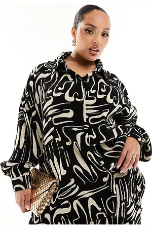 Extro & Vert Plus Plisse shirt in abstract print - part of a set