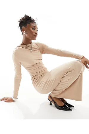 Extro & Vert Maxi dress with ruching detail in camel