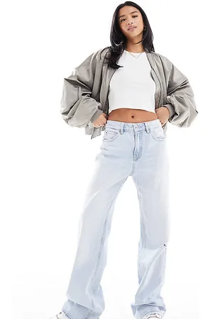Stradivarius Petite wide leg dad jeans in light wash