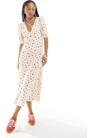 Glamorous V neck midi tea dress in red daisy print