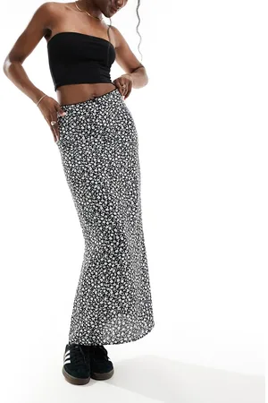 Bershka Contrast trim maxi skirt in and white floral