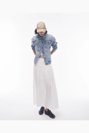 Topshop Denim contoured trucker jacket in bleach