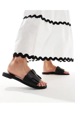 London Rebel Large weave sandals in