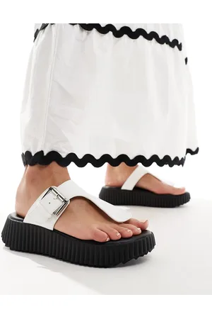London Rebel Toe post buckle sandals in cream