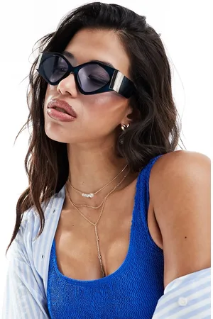 Jeepers Peepers Cat eye sunglasses in with gold