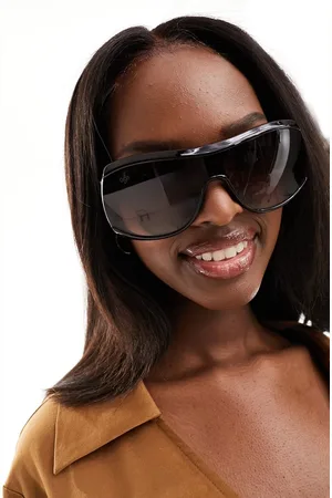 Jeepers Peepers Oversized wrap sunglasses in