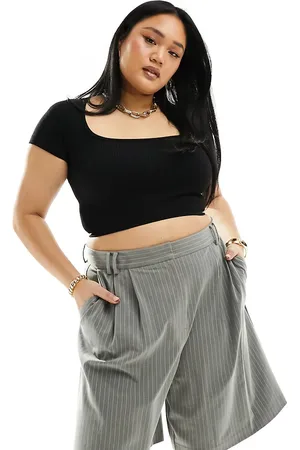 ASOS ASOS DESIGN Curve tailored longline shorts in stripe