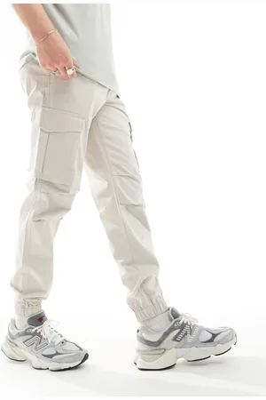 JACK & JONES Relaxed fit cuffed cargo pants in beige