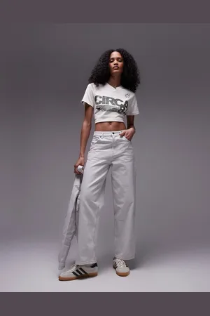 Topshop Gilmore low slung boyfriend jeans in off