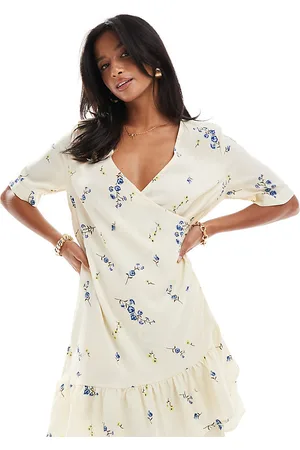 VERO MODA Wrap front mini dress in light floral