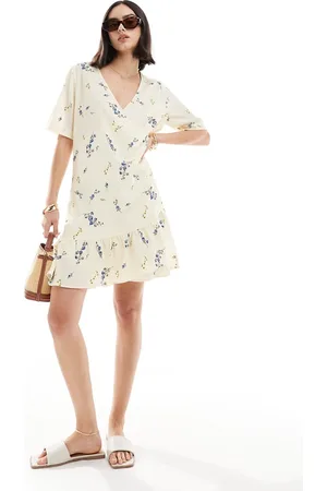 VERO MODA Wrap front mini dress in light floral