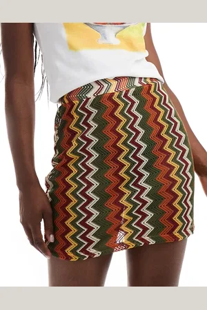 Extro & Vert Crochet mini skirt in chevron