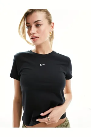 Nike Chill cropped T-shirt in