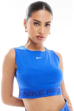 Nike Pro 365 cropped tank top in