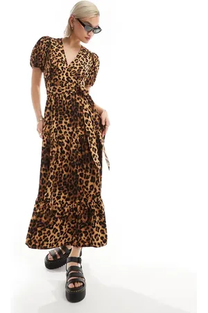 Glamorous Volume wrap dress in leopard