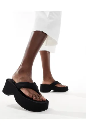 Stradivarius Flatform thong sandals in
