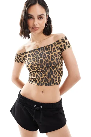 Pull&Bear Bardot crop top in leopard print