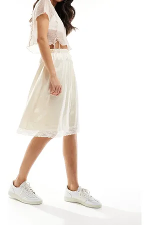 Daisy Street Awkward length satin slip skirt with lace trim in ivory