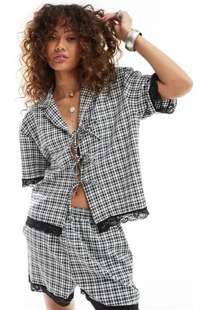 Reclaimed Pull on boxer shorts in gingham