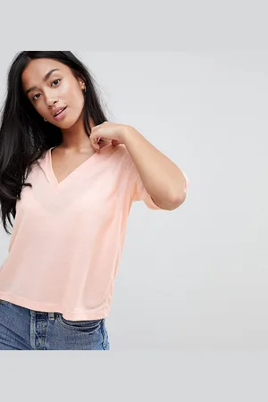 ASOS ASOS DESIGN Petite t-shirt with v-neck in linen mix in peach