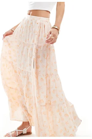 Miss Selfridge Button detail tiered maxi skirt in seashells print