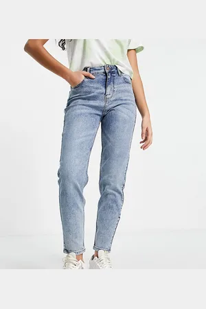 Pieces® Kesia high waist mom jeans in bleach wash