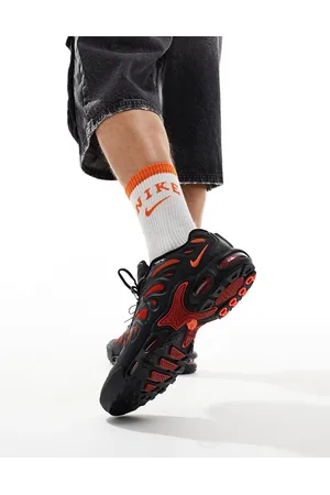 Nike Air Max Plus Drift sneakers in and red