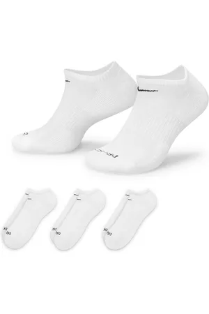 Nike Everyday Plus Cushioned 3-pack sneaker socks in