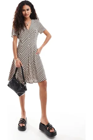 Monki Button up mini dress with v neck in wave print