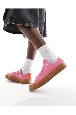 Converse Chuck 70 Ox sneakers in pink with gum soles