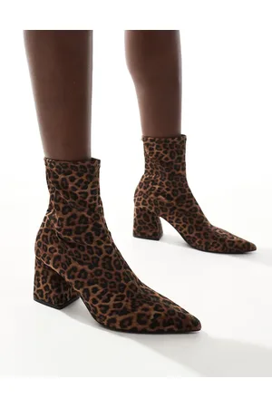 Stradivarius Heeled ankle boots in leopard